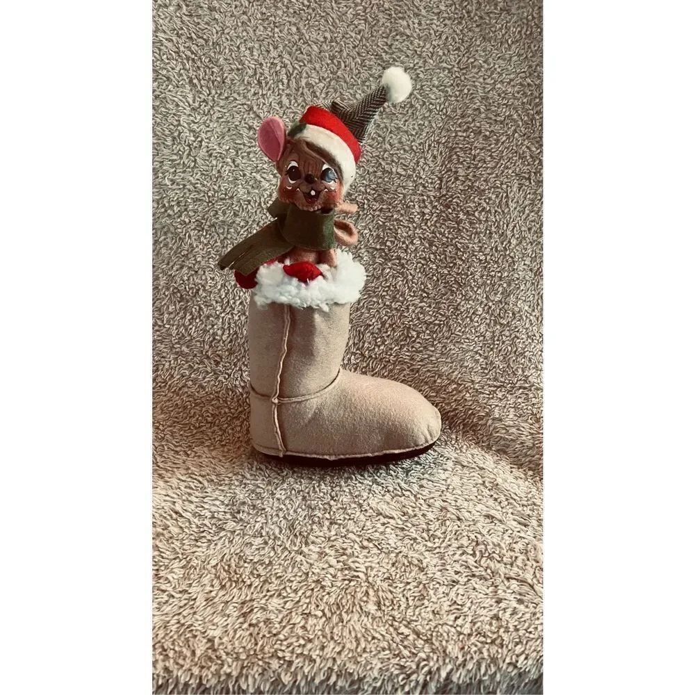 Annalee Christmas Mouse in Stocking 10" 2013